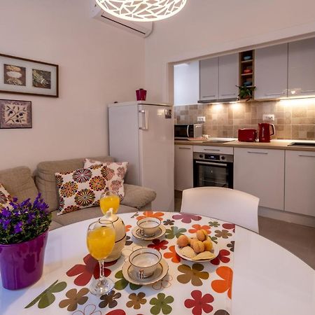 Two-Bedroom Apartment In The Centre Makarska Eksteriør billede
