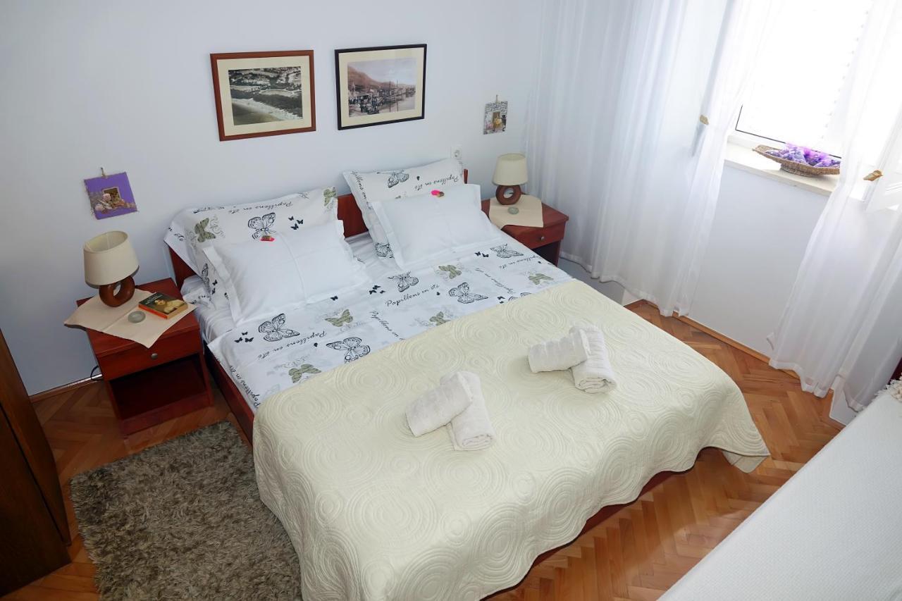 Two-Bedroom Apartment In The Centre Makarska Eksteriør billede