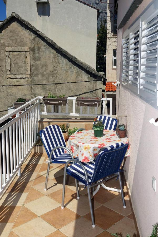 Two-Bedroom Apartment In The Centre Makarska Eksteriør billede