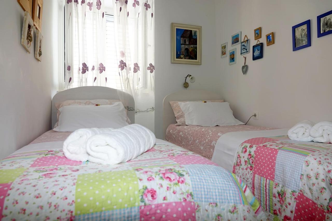 Two-Bedroom Apartment In The Centre Makarska Eksteriør billede