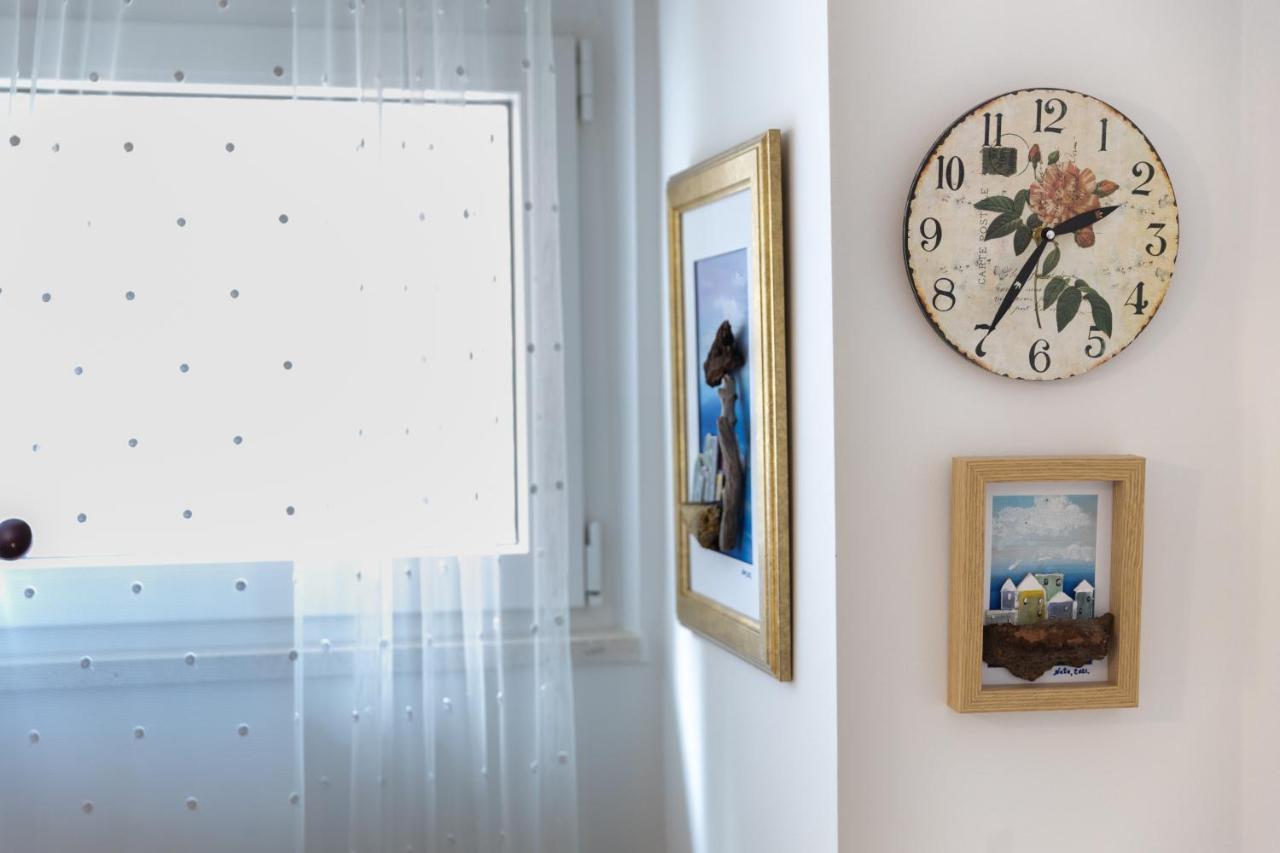 Two-Bedroom Apartment In The Centre Makarska Eksteriør billede