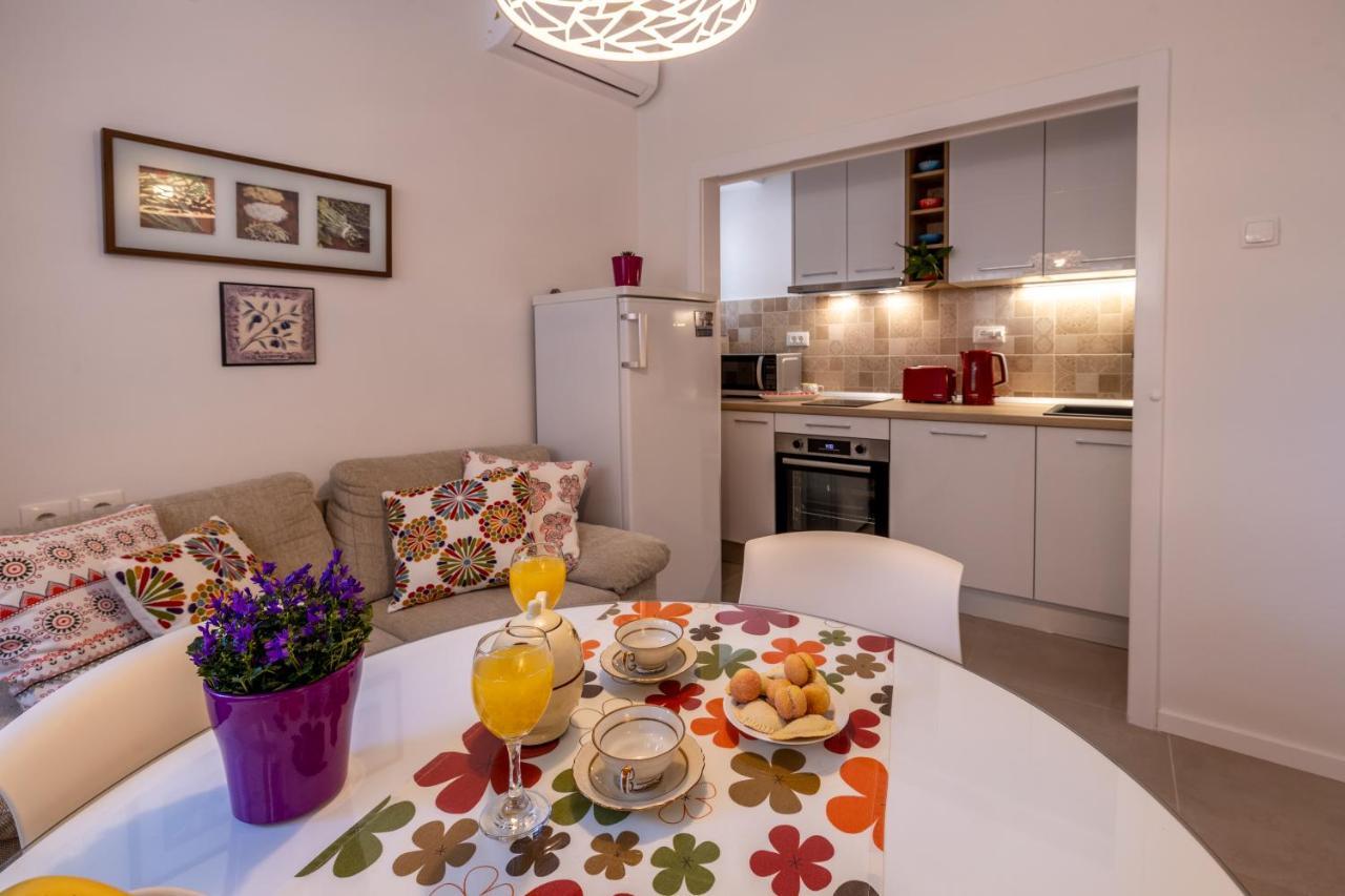 Two-Bedroom Apartment In The Centre Makarska Eksteriør billede