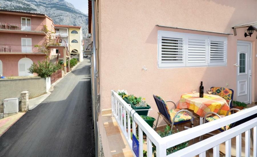 Two-Bedroom Apartment In The Centre Makarska Eksteriør billede